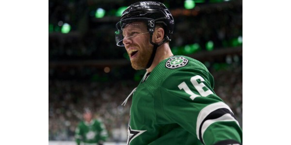 Joe Pavelski, som precis fyllt 40, meddelade att han skulle gå i pension